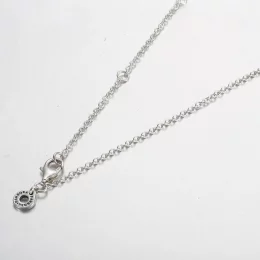 Wisiorek i naszyjnik Pandora Signature Pavé i koralikami - 392308C01