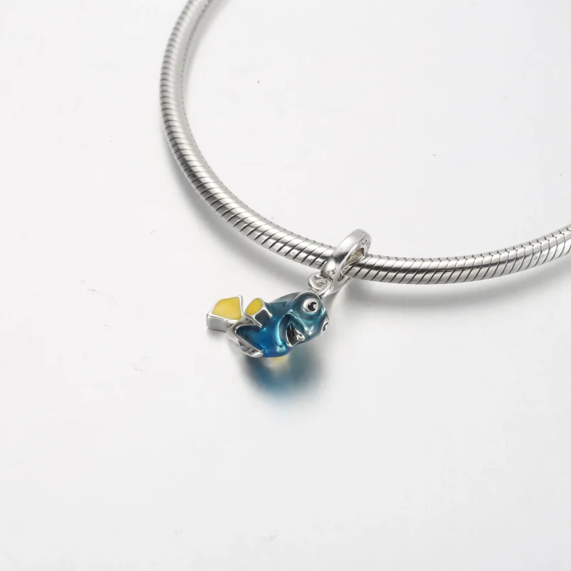 (zdjęcie do) Wisząca zawieszka Pandora Disney Pixar Dory - 792025C01 - Wyświetl 5