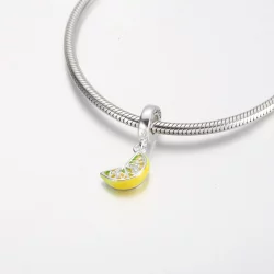 Wisząca zawieszka Pandora z plasterkiem cytryny, musującymi owocami - 791696C01