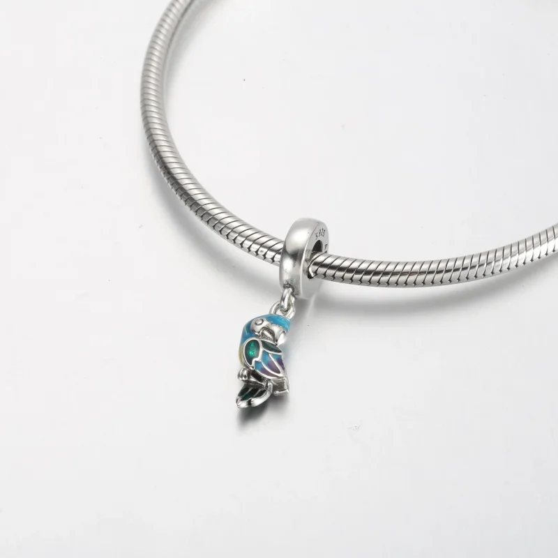 (zdjęcie do) Wisząca zawieszka z papugą Pandora Jungle Paradise - 791679C01 - Wyświetl 4