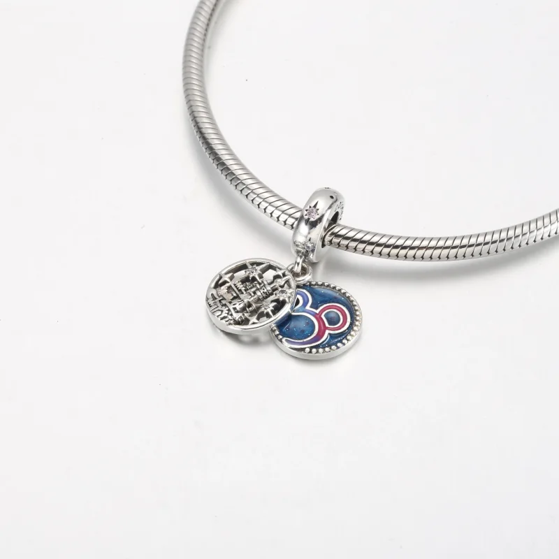 (zdjęcie do) Zawieszka Pandora Disneyland Paris z okazji 30. rocznicy - 791674C01 - Wyświetl 4