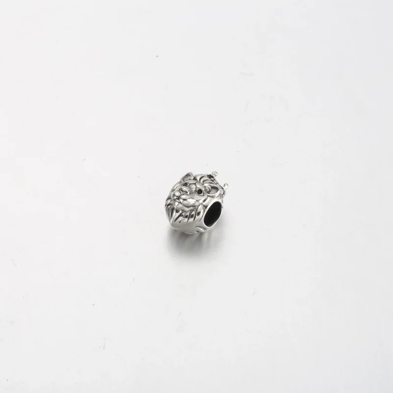 (zdjęcie do) Zawieszka Pandora Królewski lew - 792199C01 - Wyświetl 4