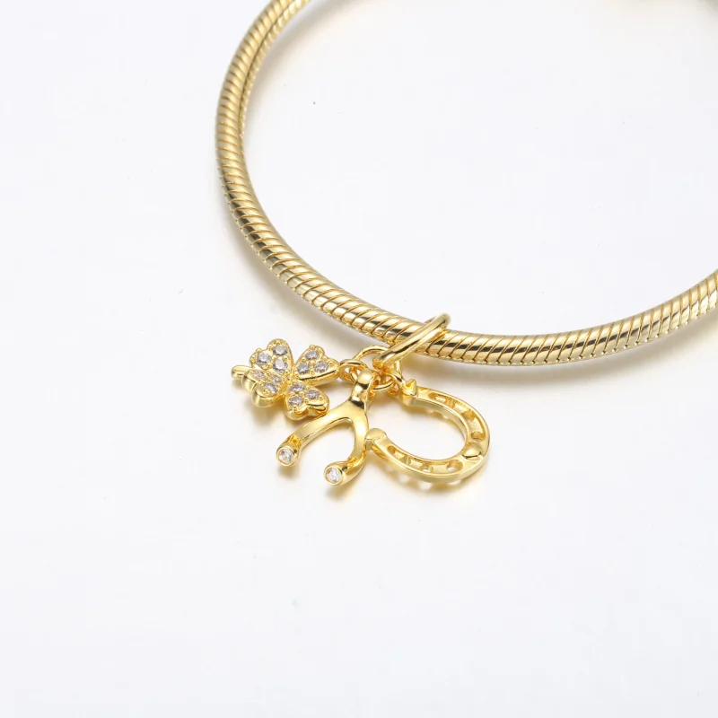 (zdjęcie do) Zawieszka Pandora Lucky Clover, wahacz i podkowa - 752337c01 - Wyświetl 4