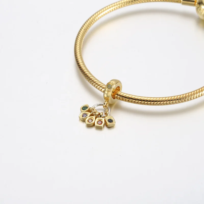 (zdjęcie do) Zawieszka Pandora Marvel Avengers Infinity Stones - 760774C01 - Wyświetl 4