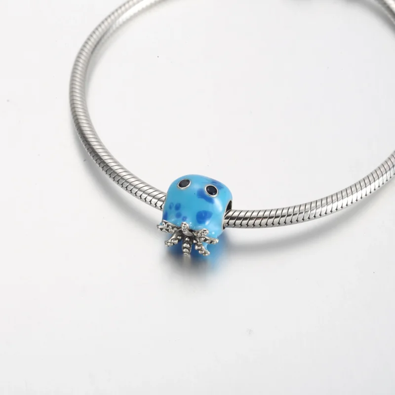 (zdjęcie do) Zawieszka Pandora Ocean Bubbles & Waves Ośmiornica - 791698C01 - Wyświetl 5