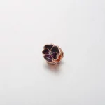 Zawieszka Pandora w kolorze głębokiego fioletu z bratkiem - 780777C01