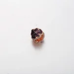 Zawieszka Pandora w kolorze głębokiego fioletu z bratkiem - 780777C01