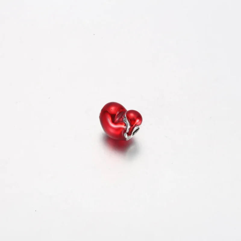 (zdjęcie do) Zawieszka Pandora w metalicznym czerwonym świątecznym sercu - 792336C01 - Wyświetl 3