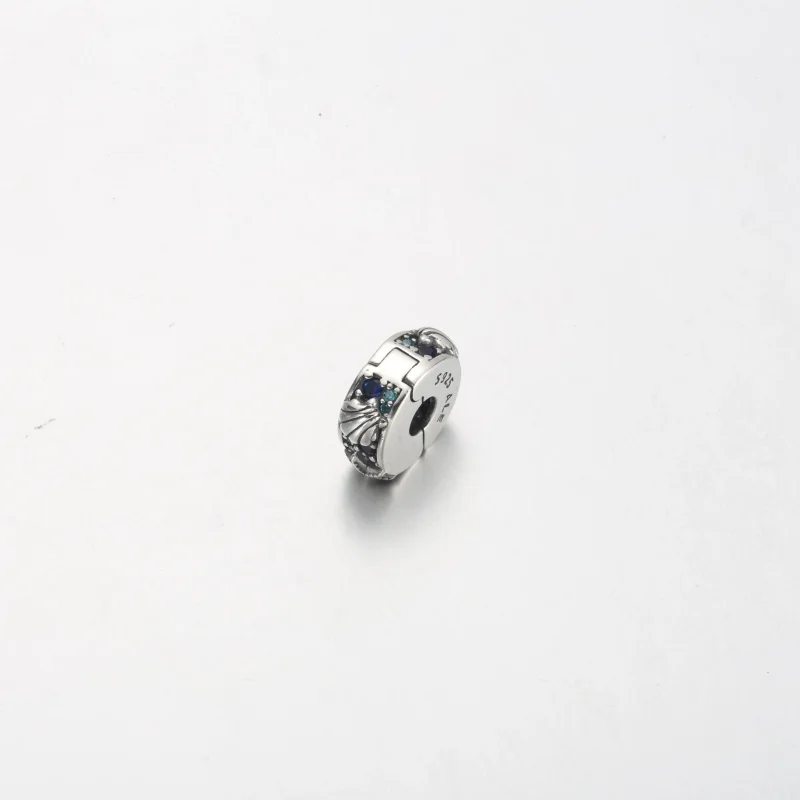(zdjęcie do) Zawieszka Pandora z tropikalną rozgwiazdą i muszlą - 791678C01 - Wyświetl 2