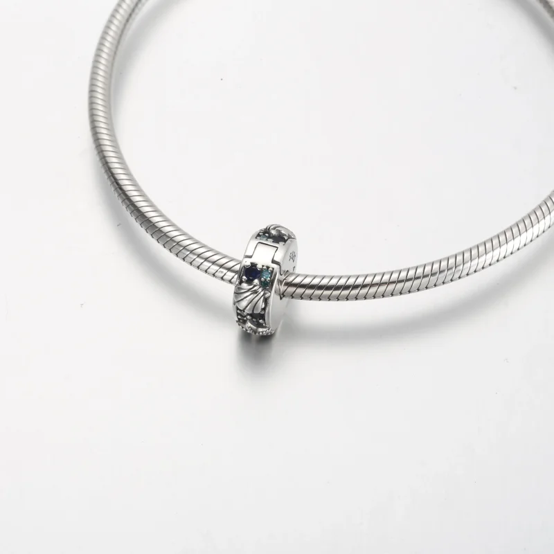 (zdjęcie do) Zawieszka Pandora z tropikalną rozgwiazdą i muszlą - 791678C01 - Wyświetl 4