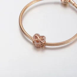 Zawieszka w kształcie różowego serca Pandora Family - 782246C01