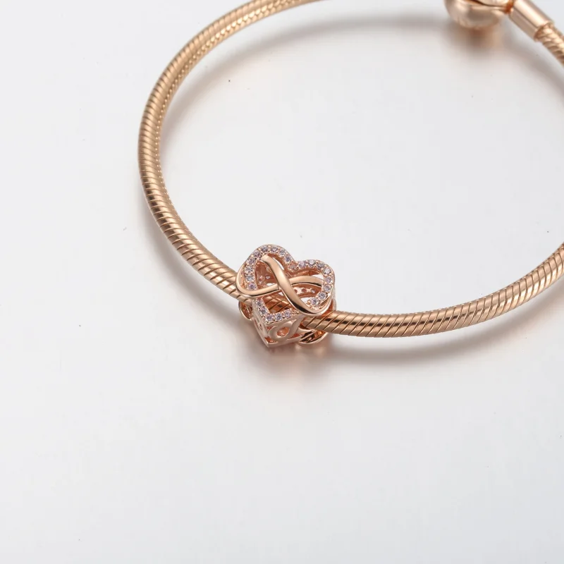 (zdjęcie do) Zawieszka w kształcie różowego serca Pandora Family - 782246C01 - Wyświetl 4
