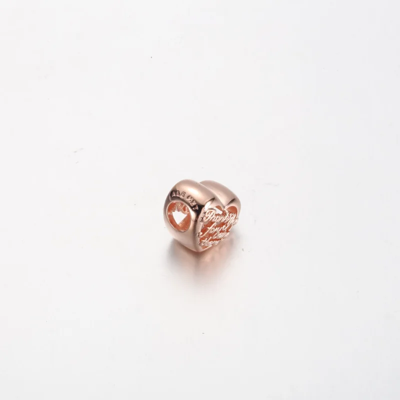 (zdjęcie do) Zawieszka w kształcie serca Pandora „Dziękuję mamie” - 781451C00 - Wyświetl 4