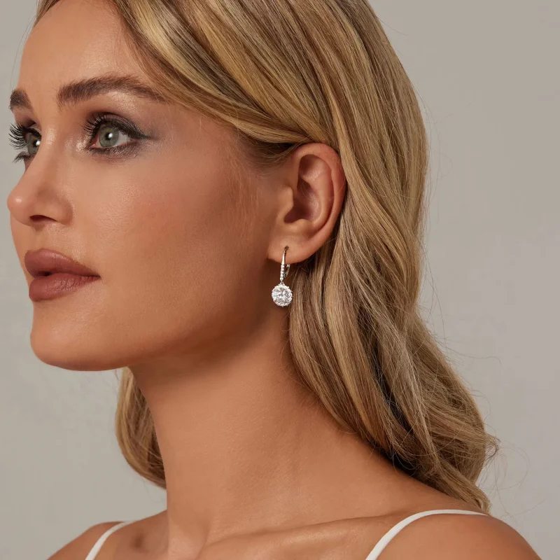(zdjęcie do) Kolczyki PANDORA Style Sparkling 1Ct Moissanite (dwa certyfikaty) - MSE046 - Wyświetl 5