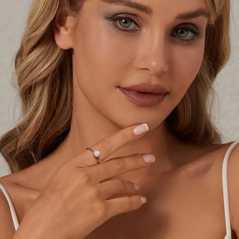 (zdjęcie do) PANDORA Style Sparkling 1-karatowy pierścionek Moissanite (jeden certyfikat) - M - Wyświetl 4