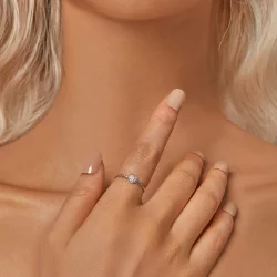 Pierścionek w stylu PANDORA Lśniące Serce - BSR516