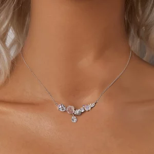 Naszyjnik z motywem kwiatowym w kształcie motyla w stylu PANDORA - SCN521
