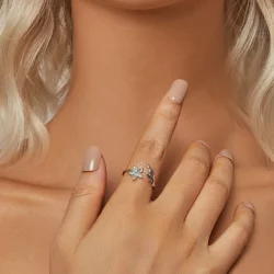 Otwarty pierścionek w stylu PANDORA z zielonym kwiatkiem - BSR533-E