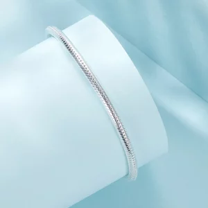 Podstawowa bransoletka PANDORA Style Forever Love z kością węża - SCB272
