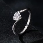 Wykwintny pierścionek Moissanite w stylu PANDORA (jeden certyfikat) - MSR047