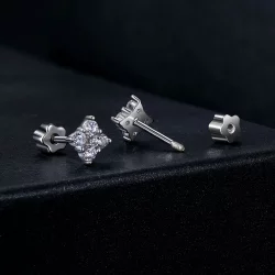 Kolczyki moissanite z czterolistną koniczynką PANDORA Style (z jednym certyfikatem) - MSE056