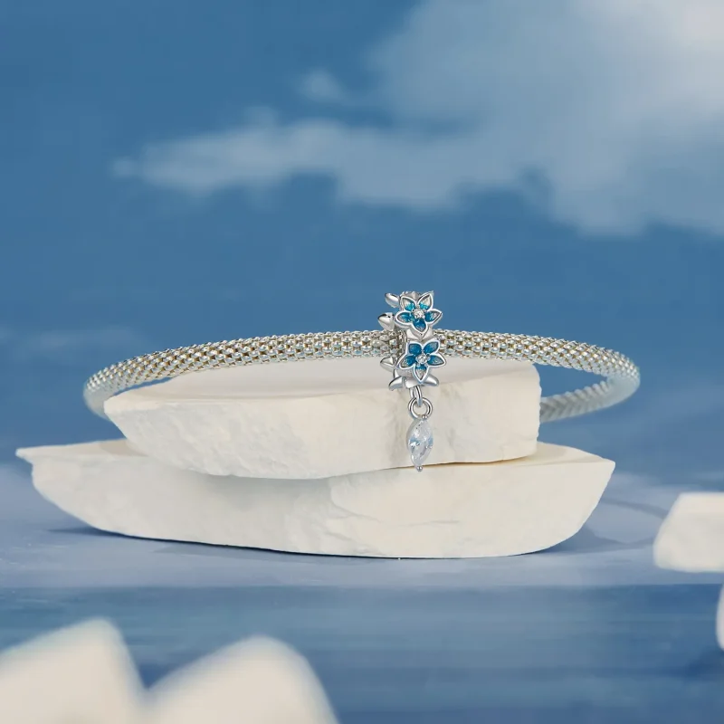 (zdjęcie do) PANDORA Style Mała zawieszka w kształcie delfina - BSC1028 - Wyświetl 4