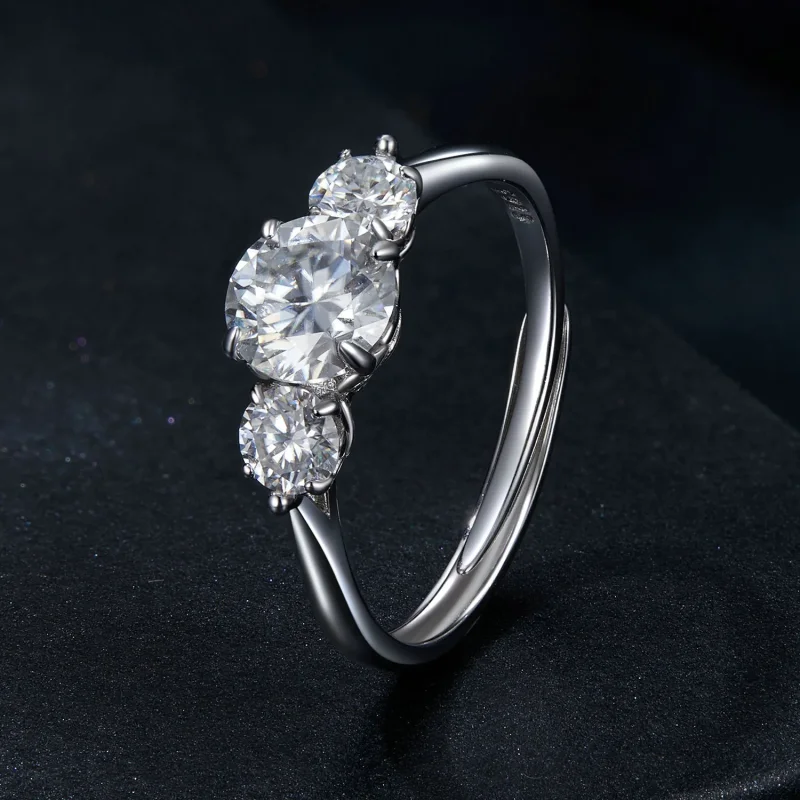 (zdjęcie do) Pierścionek PANDORA Style Romantic 1-karatowy Moissanite (z jednym certyfikatem) - Wyświetl 2
