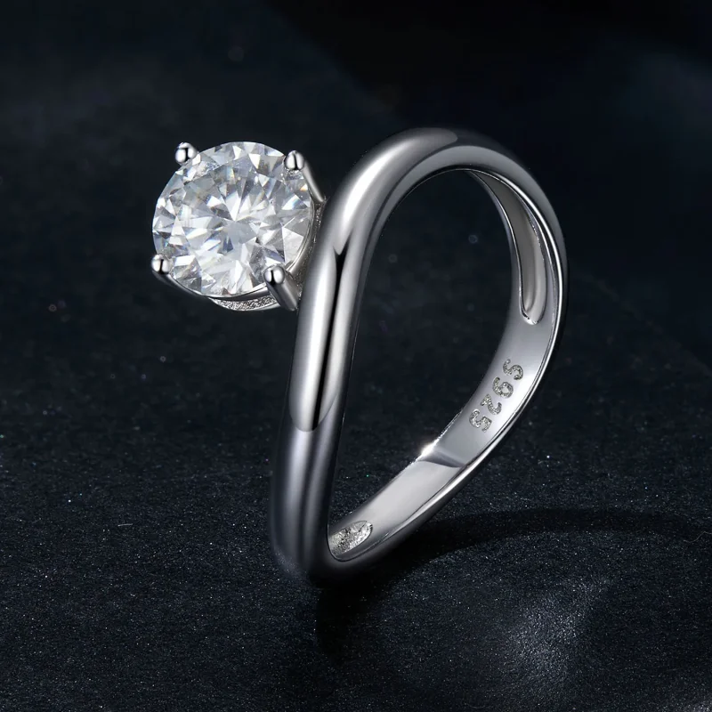 (zdjęcie do) Prosty pierścionek PANDORA Style 1-karatowy Moissanite (z jednym certyfikatem) - - Wyświetl 2