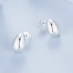 Srebrne kolczyki w kształcie łezki w stylu PANDORA - BSE1014