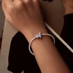 Zawieszka w stylu motyla irysa PANDORA - BSC1030