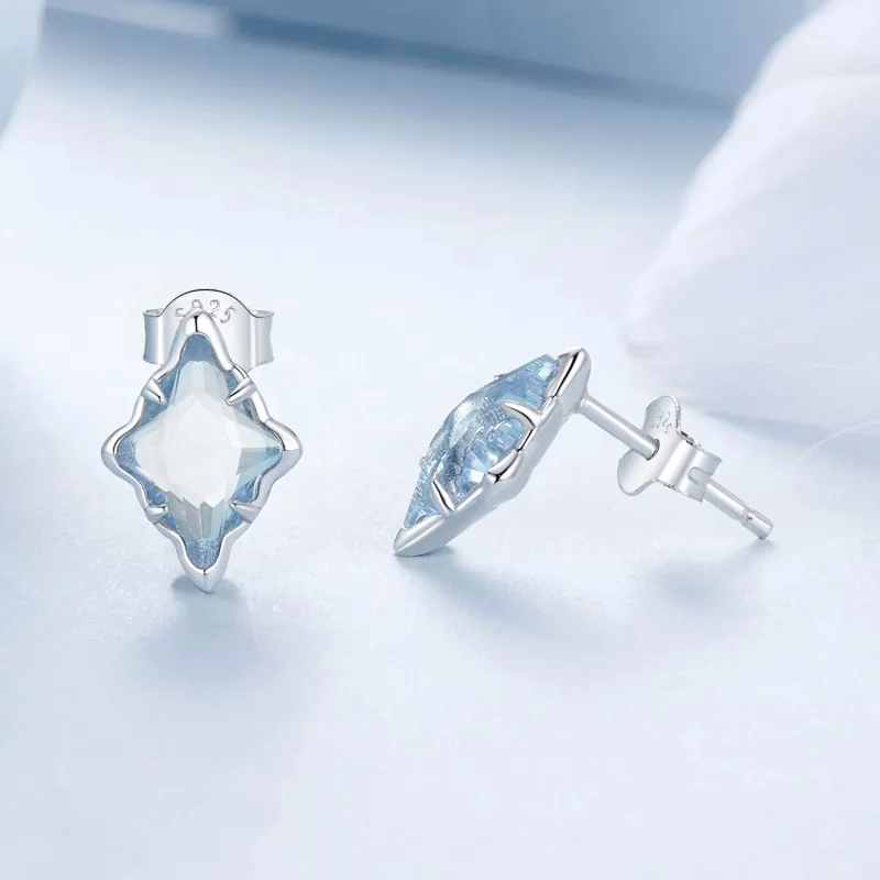 (zdjęcie do) Kolczyki PANDORA Style Star - BSE1050 - Wyświetl 4