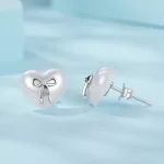 Kolczyki w kształcie serca w stylu PANDORA - SCE1810