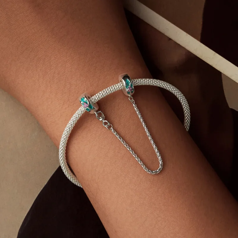 (zdjęcie do) PANDORA Style Christmas Holly Łańcuch bezpieczeństwa - SCC2918 - Wyświetl 4