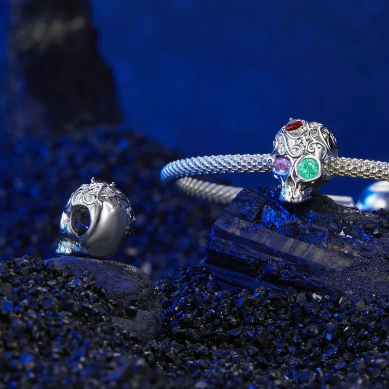 (zdjęcie do) PANDORA Style Czaszka z kwiatowym wzorem - SCC2893 - Wyświetl 4