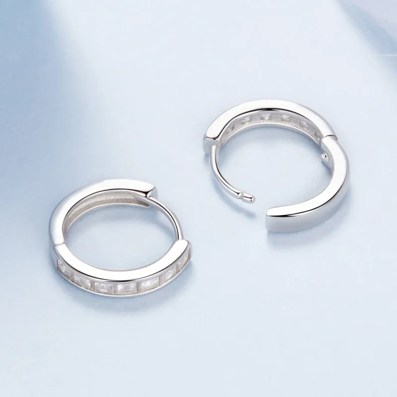 (zdjęcie do) PANDORA Style Princess Square Sparkling Kolczyki - BSE1102 - Wyświetl 3