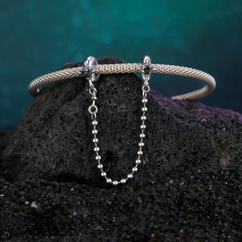 (zdjęcie do) PANDORA Style Vintage Krzyż Silikonowy Łańcuszek Zabezpieczający - BSC1060 - Wyświetl 3