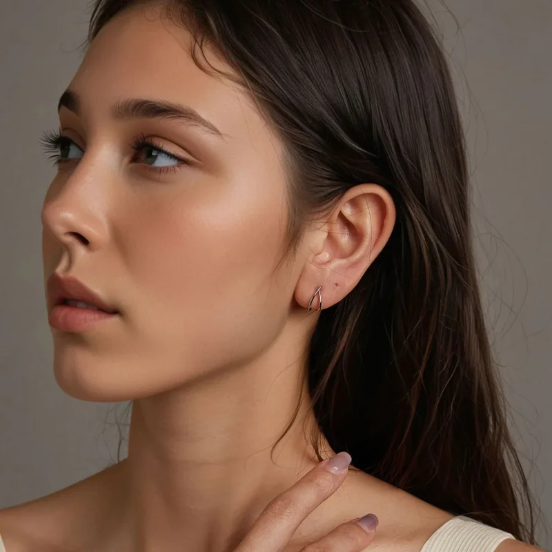 (zdjęcie do) PANDORA Style Wykwintna srebrna klamra do ucha - BSE1053 - Wyświetl 7
