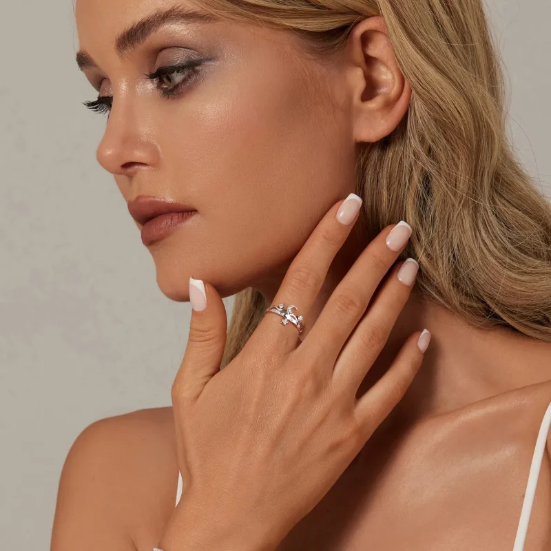 (zdjęcie do) Pierścionek PANDORA Style Gwiazda i Księżyc - SCR1046 - Wyświetl 7