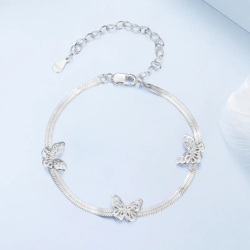 (zdjęcie do) Pandora Style Butterfly 925 Srebrna Bransoletka z Platerowaną Platyną Grace - BS - Wyświetl 3