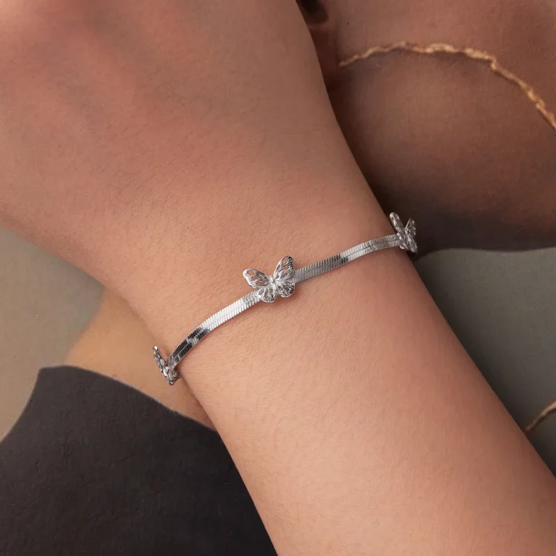 (zdjęcie do) Pandora Style Butterfly 925 Srebrna Bransoletka z Platerowaną Platyną Grace - BS - Wyświetl 4