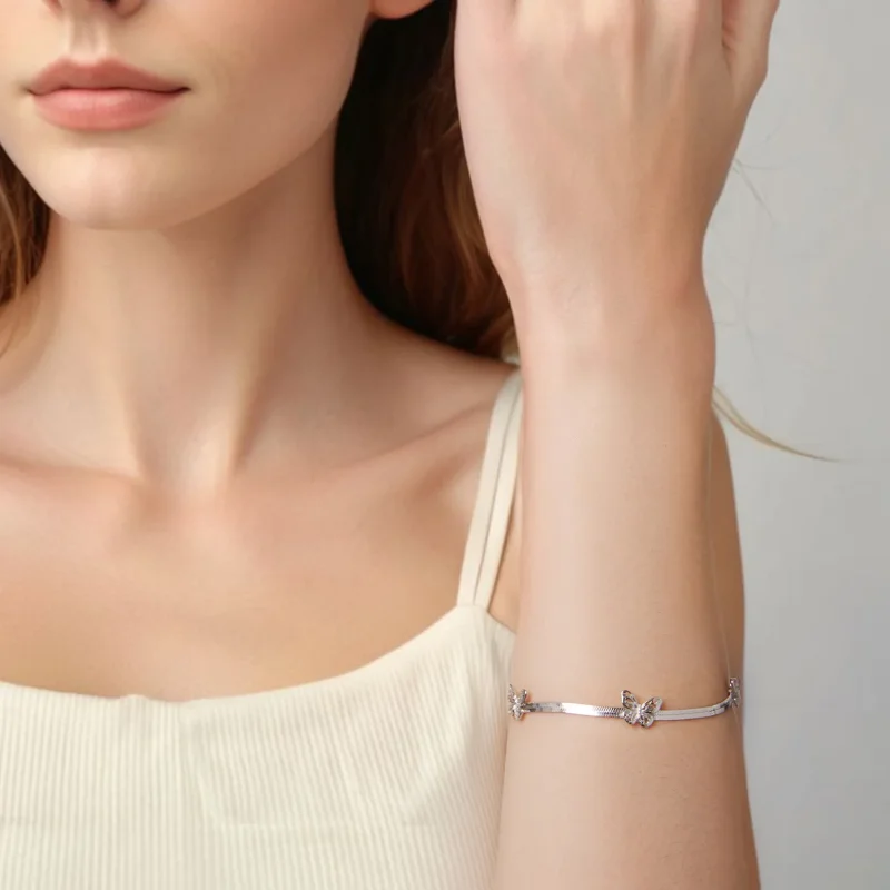 (zdjęcie do) Pandora Style Butterfly 925 Srebrna Bransoletka z Platerowaną Platyną Grace - BS - Wyświetl 5