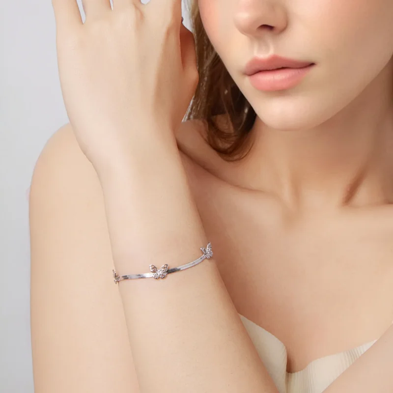 (zdjęcie do) Pandora Style Butterfly 925 Srebrna Bransoletka z Platerowaną Platyną Grace - BS - Wyświetl 6