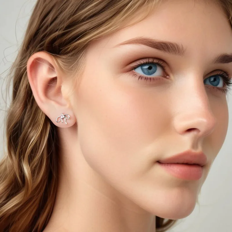 (zdjęcie do) Pandora Style S925 Srebrne Kolczyki z Romantyczną Kokardą i Cyrkoniami z Oksydow - Wyświetl 7