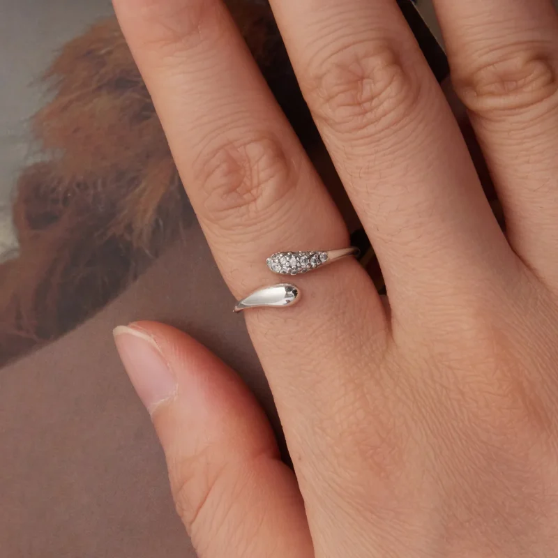 (zdjęcie do) Pandora Style 925 Srebrna Pierścionek Otwarty w Kształcie Łzy z Cyrkoniami - Utl - Wyświetl 4