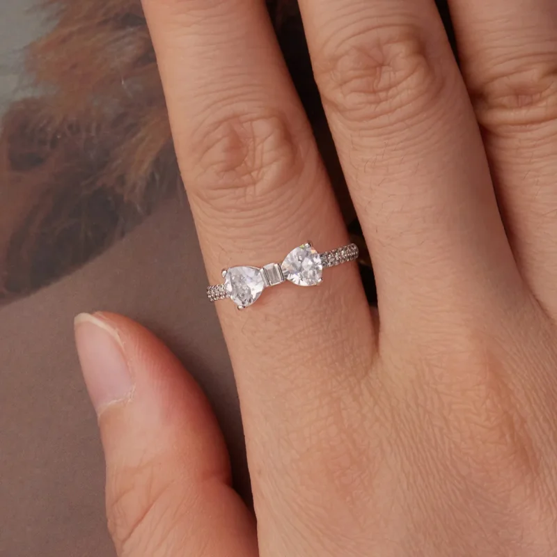 (zdjęcie do) Pandora Style 925 Srebrna Pierścionek z Kokardą i Cyrkoniami - Platynowany - BSR - Wyświetl 4