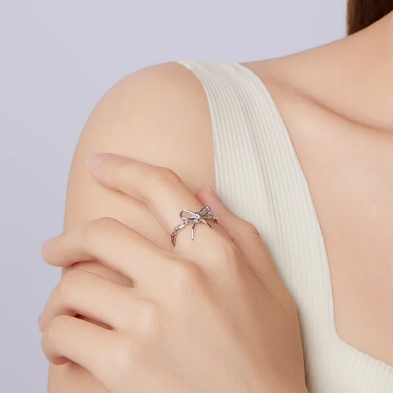 (zdjęcie do) Pandora Style 925 Srebrna Pierścionek Otwarty z Plecioną Kokardą - Platynowany - - Wyświetl 9