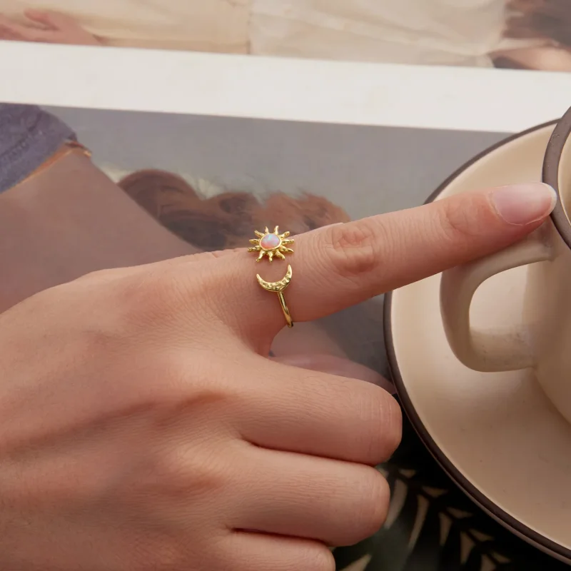 (zdjęcie do) Pandora Style 925 Srebrna pierścionek otwarty Słońce Księżyc z syntetycznym opal - Wyświetl 5