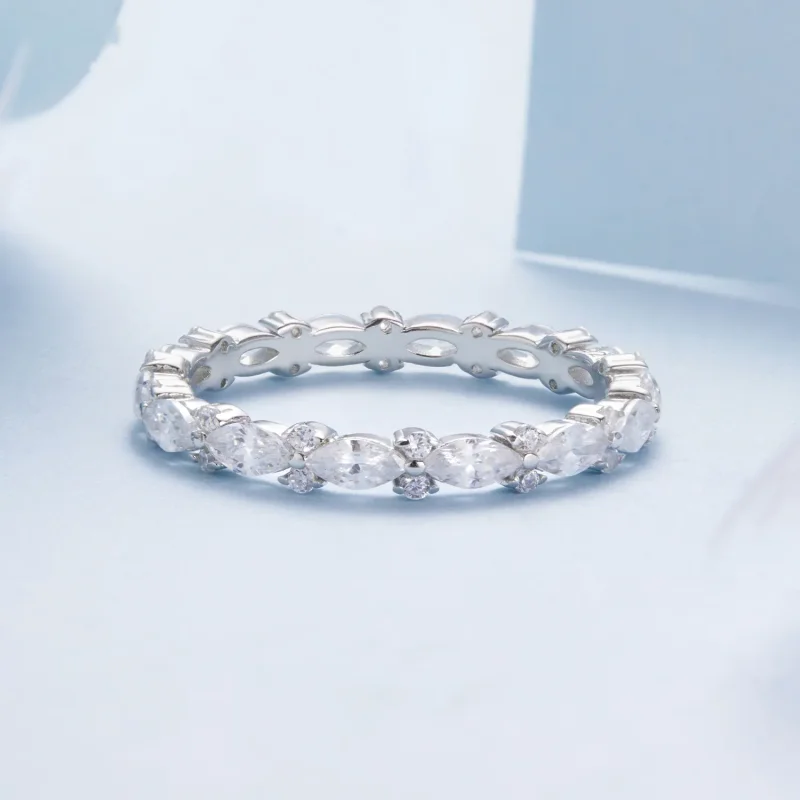 (zdjęcie do) Pandora Style Pełne Pave Pierścionek z Cyrkoniami - 925 Srebro Próby Platerowane - Wyświetl 3
