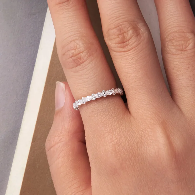 (zdjęcie do) Pandora Style Pełne Pave Pierścionek z Cyrkoniami - 925 Srebro Próby Platerowane - Wyświetl 4