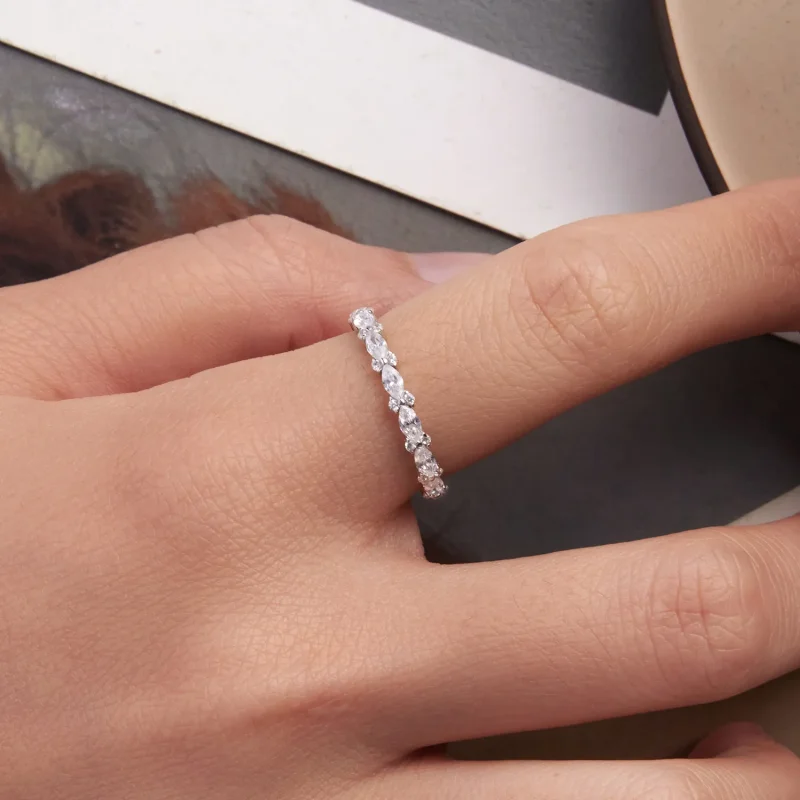 (zdjęcie do) Pandora Style Pełne Pave Pierścionek z Cyrkoniami - 925 Srebro Próby Platerowane - Wyświetl 5